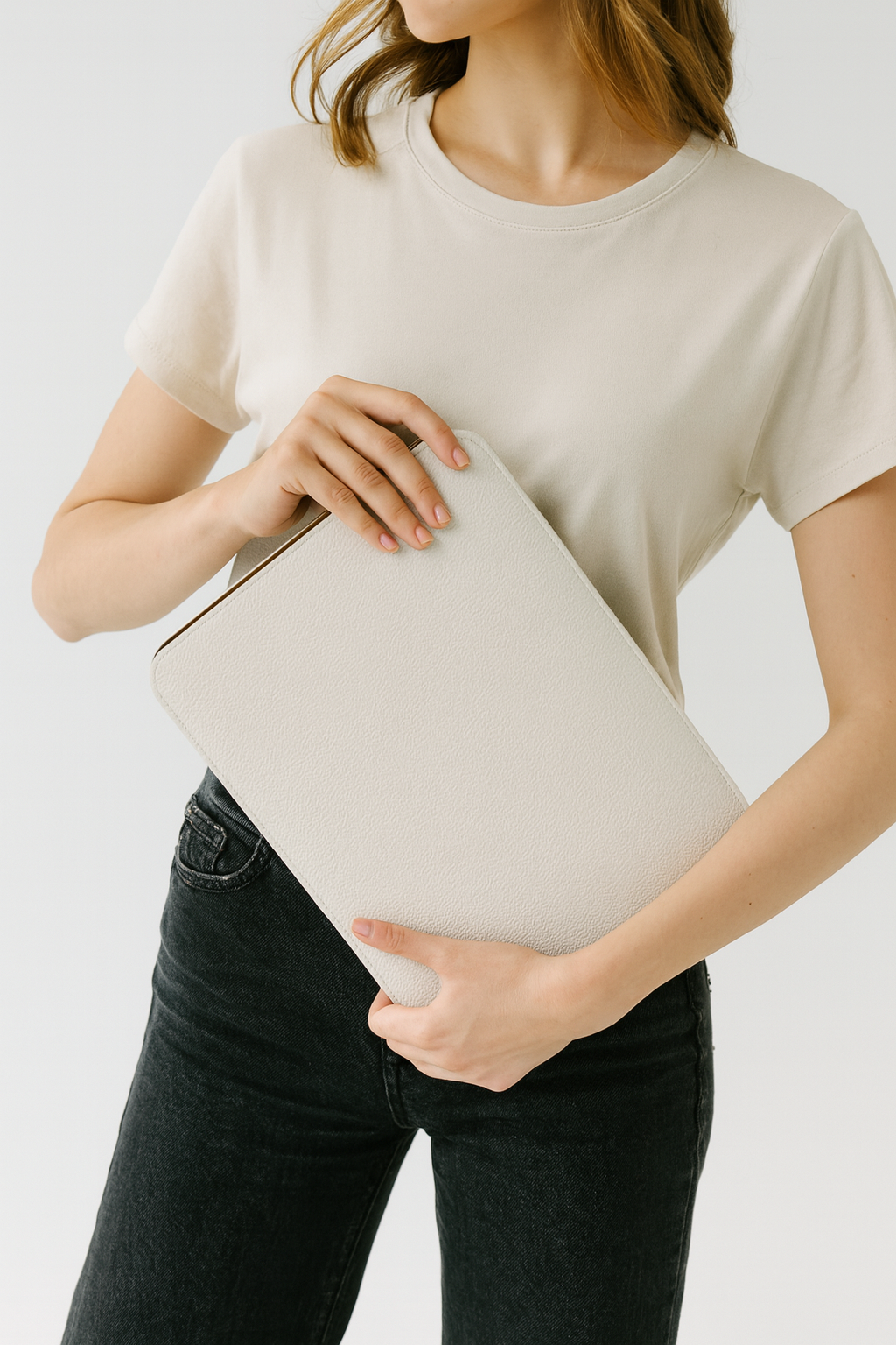 Elegant Leather Pouch / Sleeve for MacBooks and other laptops