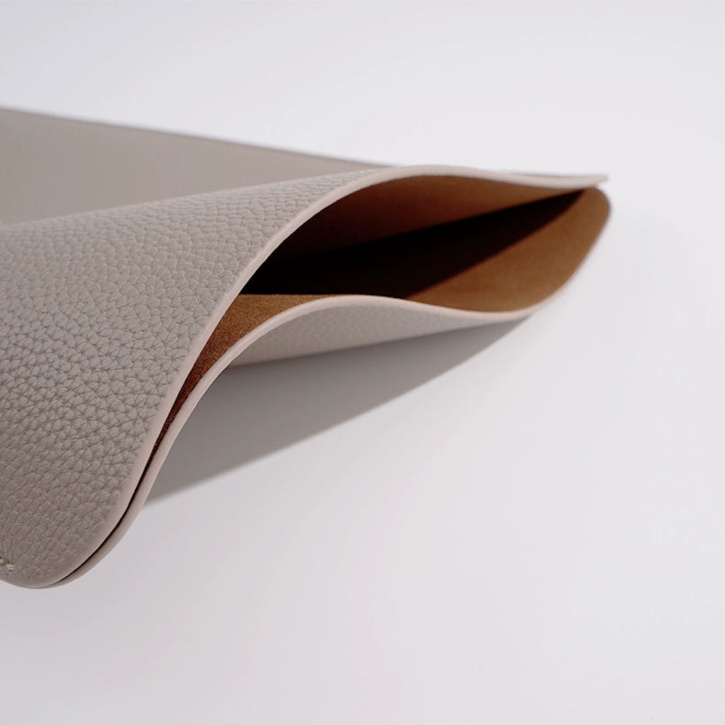 Elegant Leather Pouch / Sleeve for MacBooks and other laptops
