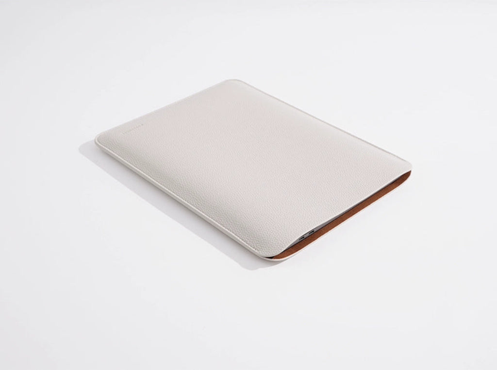 Elegant Leather Pouch / Sleeve for MacBooks and other laptops