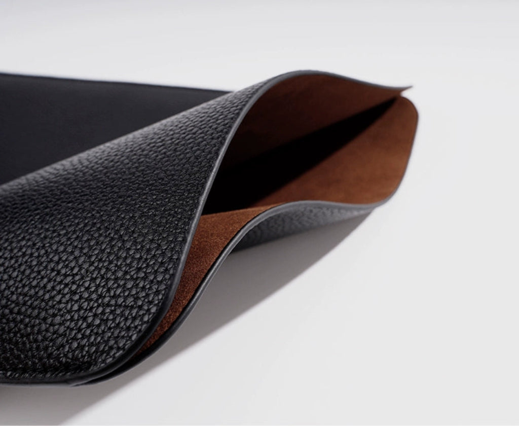 Elegant Leather Pouch / Sleeve for MacBooks and other laptops
